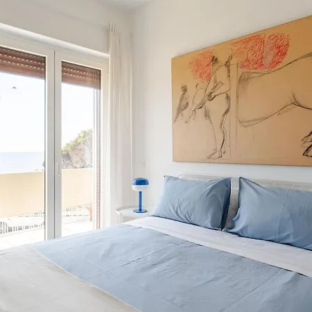 Seafront Balcony Aci Castello, Private Parking Lejlighed