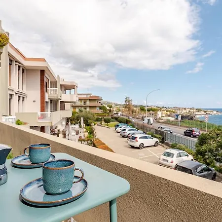 Seafront Balcony Aci Castello, Private Parking Lejlighed