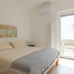 Appartamento Seafront Balcony Aci Castello, Private Parking *