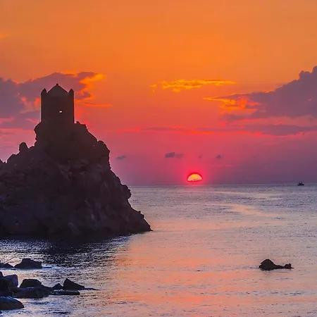Appartamento Seafront Balcony Aci Castello, Private Parking *