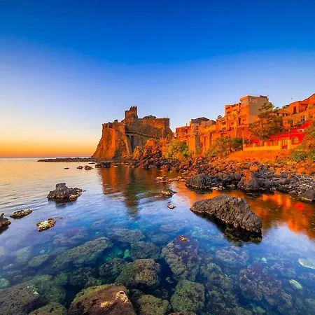 Apartament Seafront Balcony Aci Castello, Private Parking Aci Castello