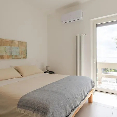 Apartament Seafront Balcony Aci Castello, Private Parking *