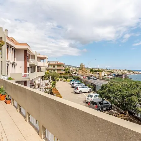 Seafront Balcony Aci Castello, Private Parking Apartament
