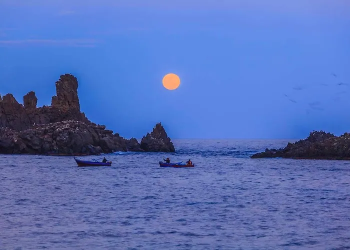 Seafront Balcony Aci Castello, Private Parking 公寓 阿齐·卡斯特罗