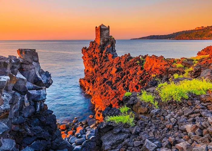 Seafront Balcony Aci Castello, Private Parking * 阿齐·卡斯特罗