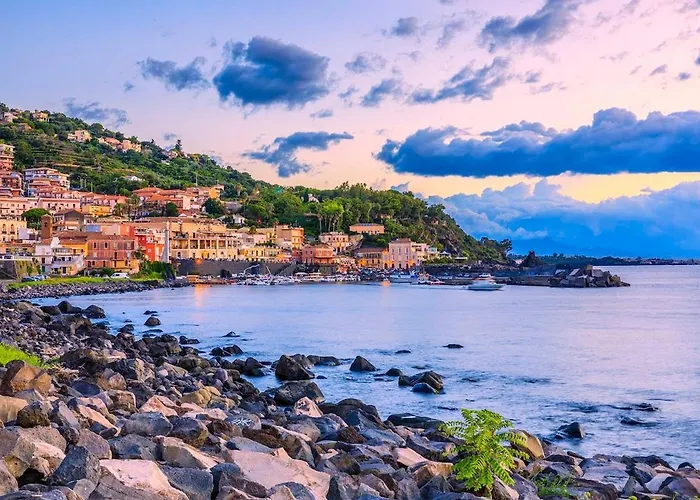 Seafront Balcony Aci Castello, Private Parking