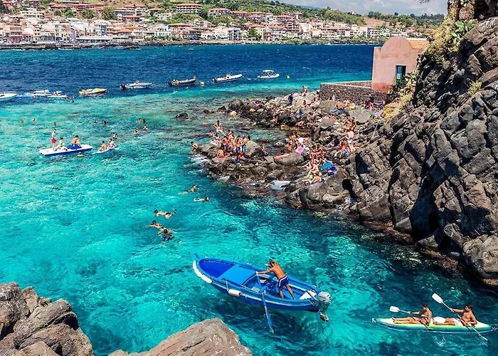 Seafront Balcony Aci Castello, Private Parking 公寓 *